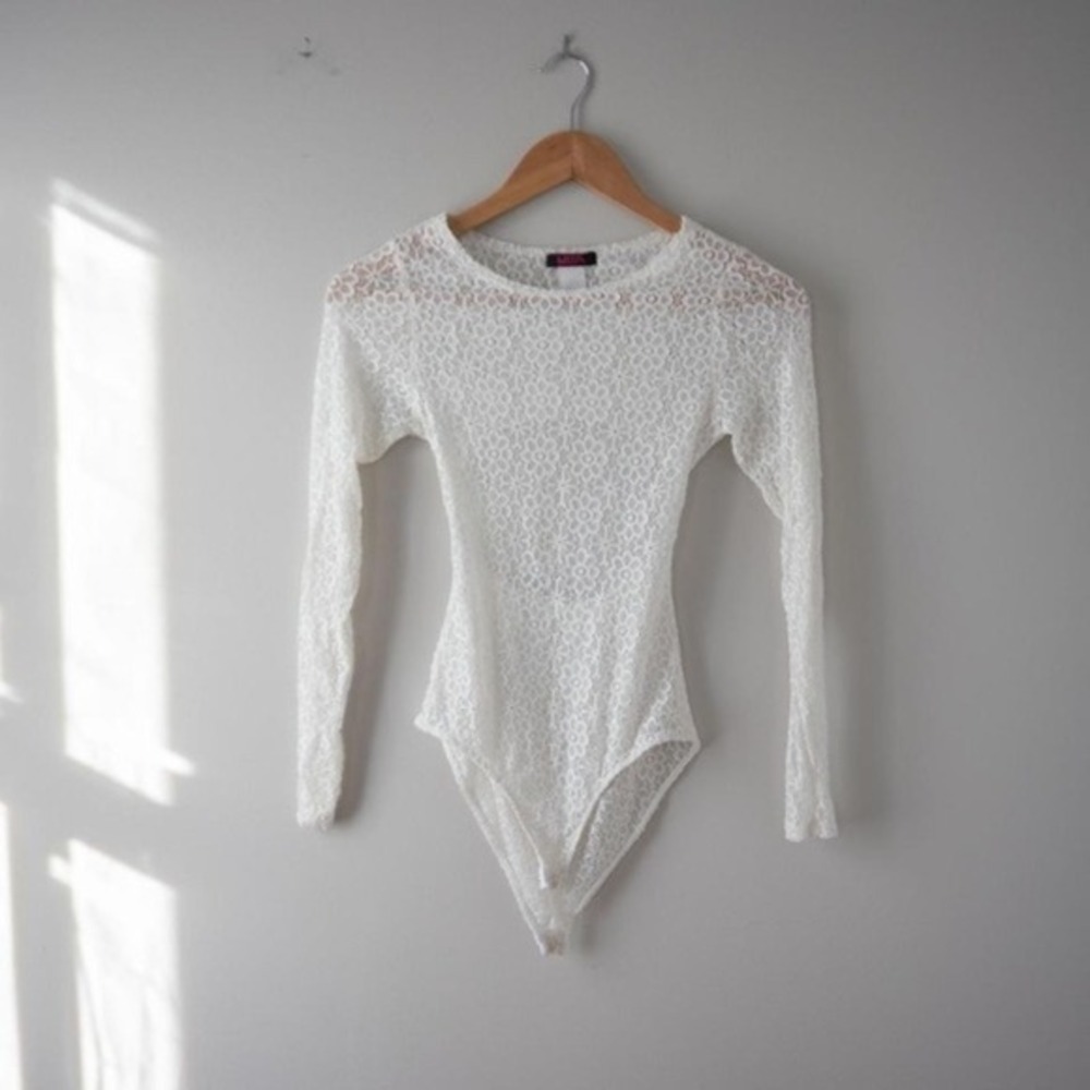 Blush White Lacy Bodysuit Size Small Y2K
